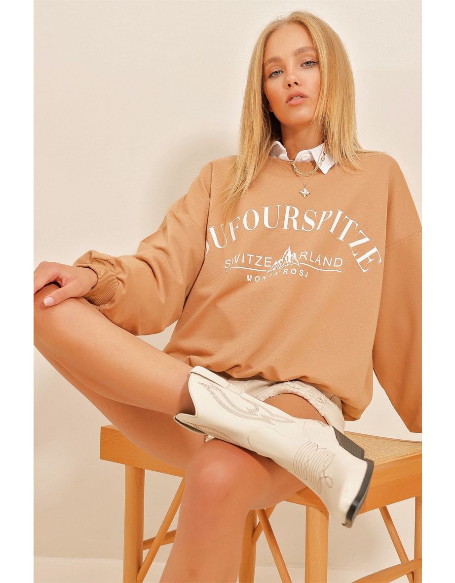 Women's Biscuit Crew Neck Text Printed Oversized Sweatshirt