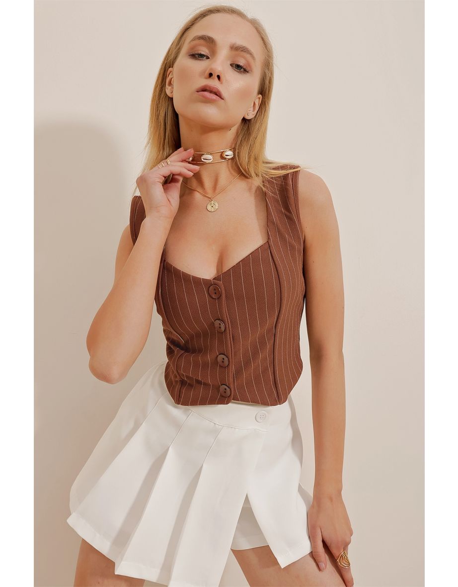 Women's Milk Brown Heart Collar Buttoned Striped Vest