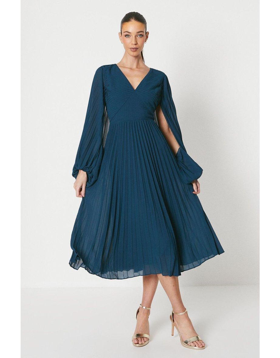 Pleated Georgette Dress With Oversized Sleeve