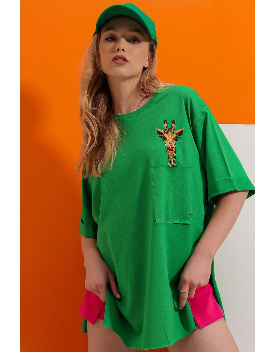 Women's Green Crew Neck Giraffe Embroidery Embroidered Double Sleeve Laser Cut Oversize T-Shirt