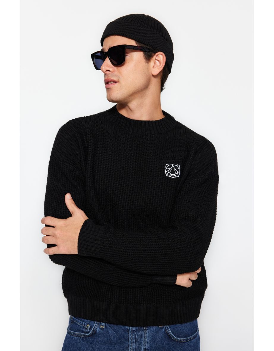 Black Men's Oversize Fit Wide Fit Crew Neck Embroidery Knitwear Sweater.