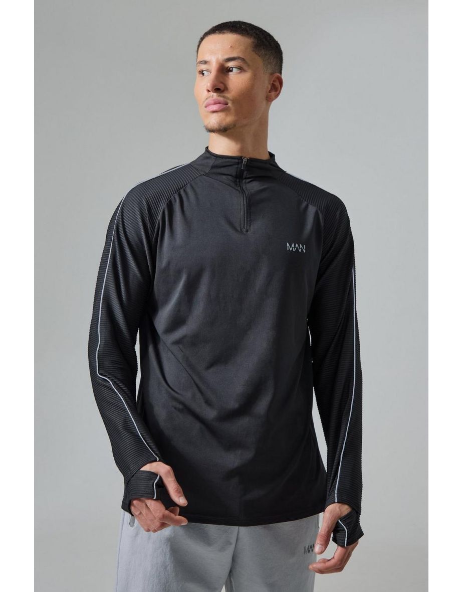 Man Active Muscle Fit 1/4 Zip Top - black