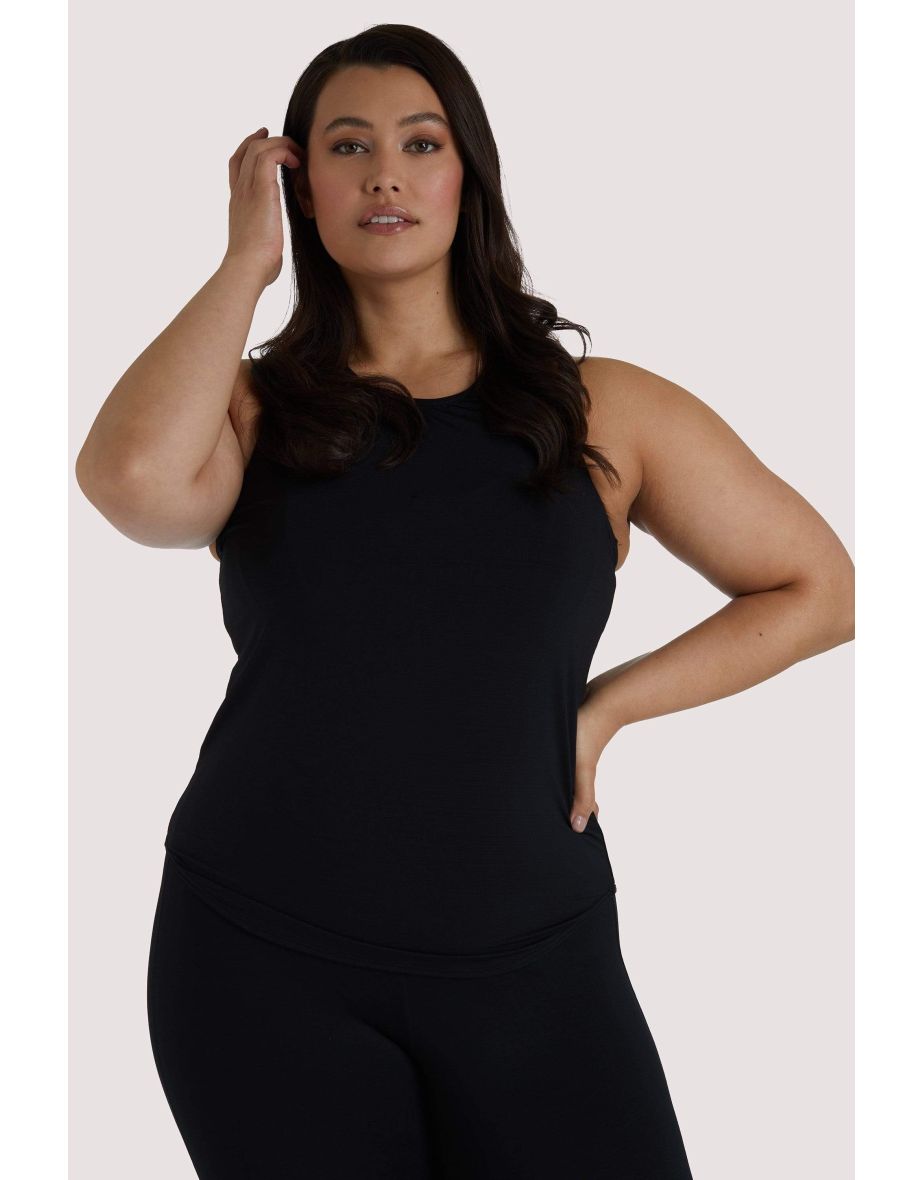 Black Curve Vest