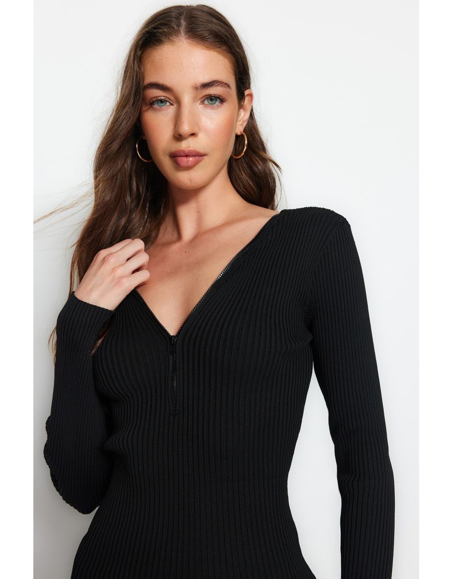 Black Bodycon Mini Jumper Dress with Long Sleeves