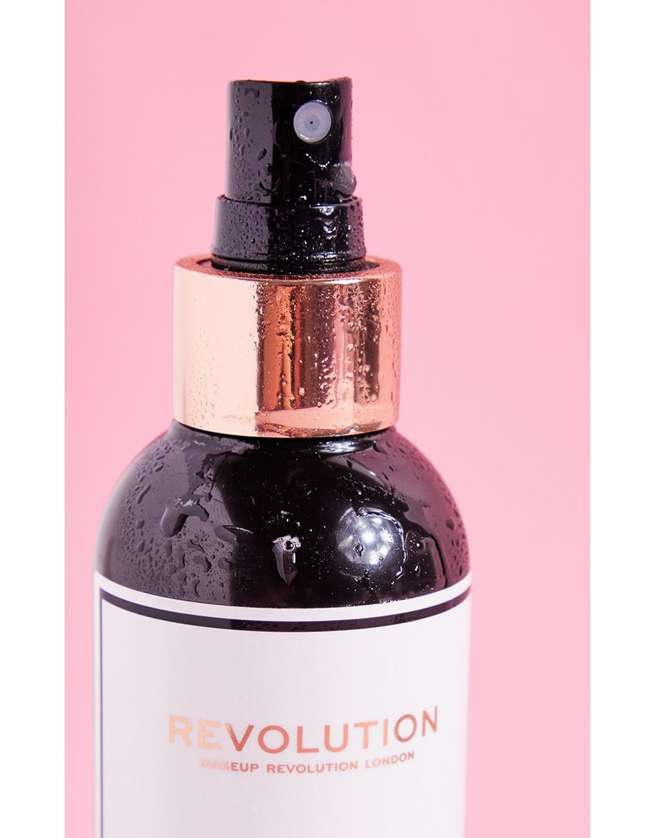 Makeup Revolution The Big Matte Fix Setting Spray - 2