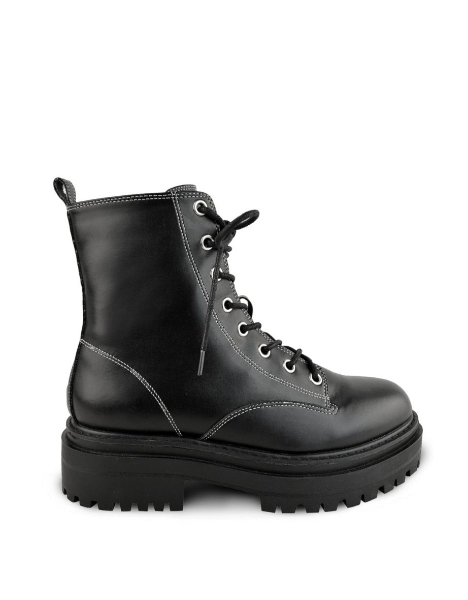 ANNIE CHUNKY PLATFORM ANKLE BOOT WITH LACE UP DETAIL IN BLACK - 2
