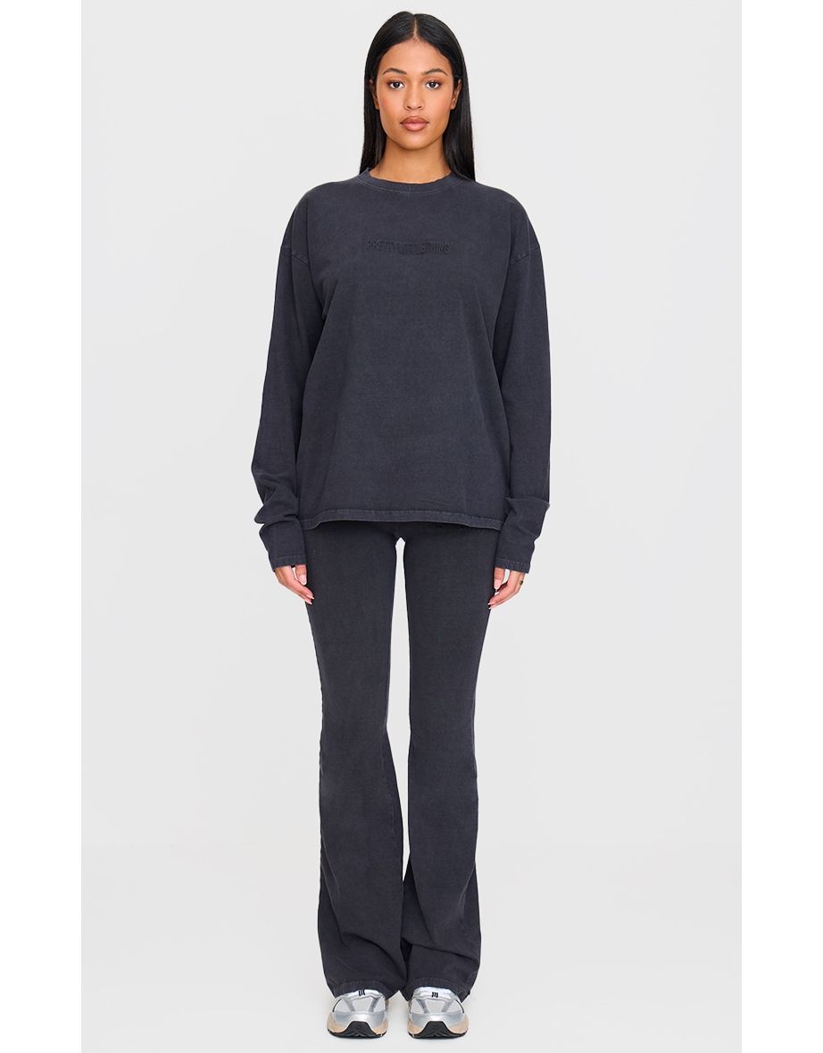 PRETTYLITTLETHING Tall Black Embossed Logo Washed Long Sleeve T-shirt