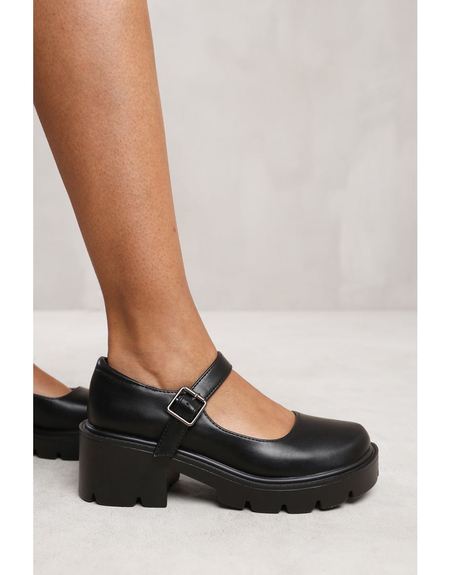 FIONNA CHUNKY PLATFORM BLOCK HEEL RETRO SHOES IN BLACK FAUX LEATHER