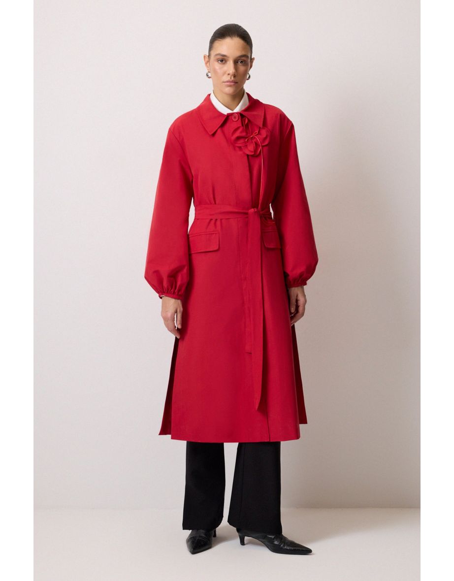 GATHERED TRENCH COAT WITH FLOWER DETAIL