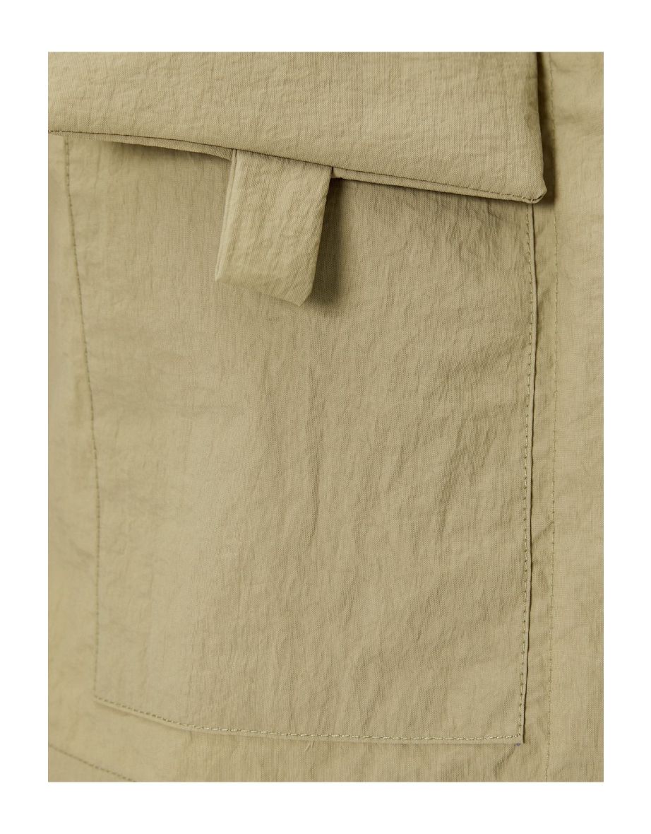 Short Sleeveless Shirt with Parachute Fabric Cover Pocket - 4