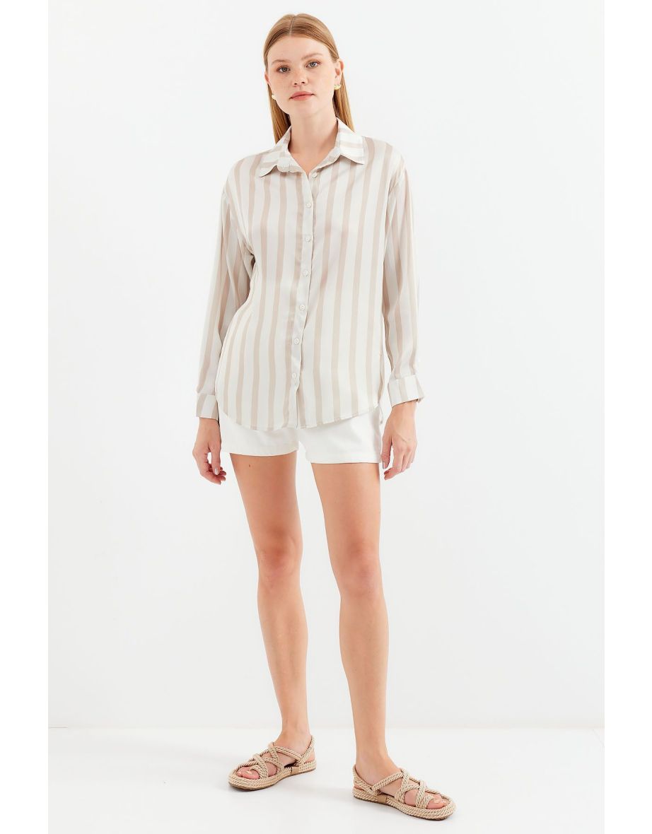 Lightly Flowing Satin Shirt