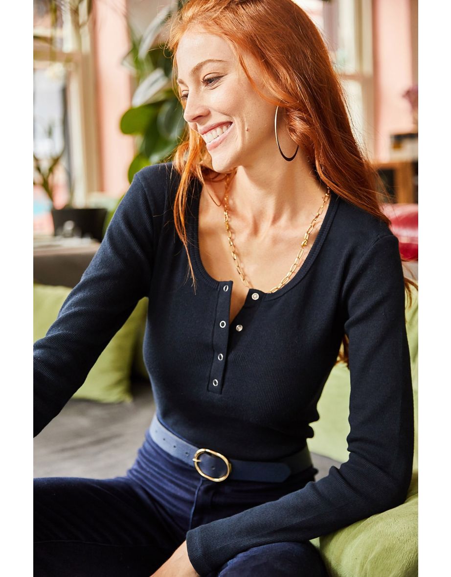 Blouse - Navy blue - Fitted
