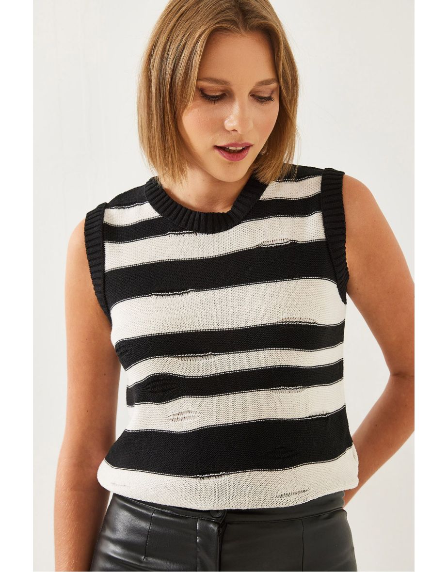 Women's Striped Sweater - 5