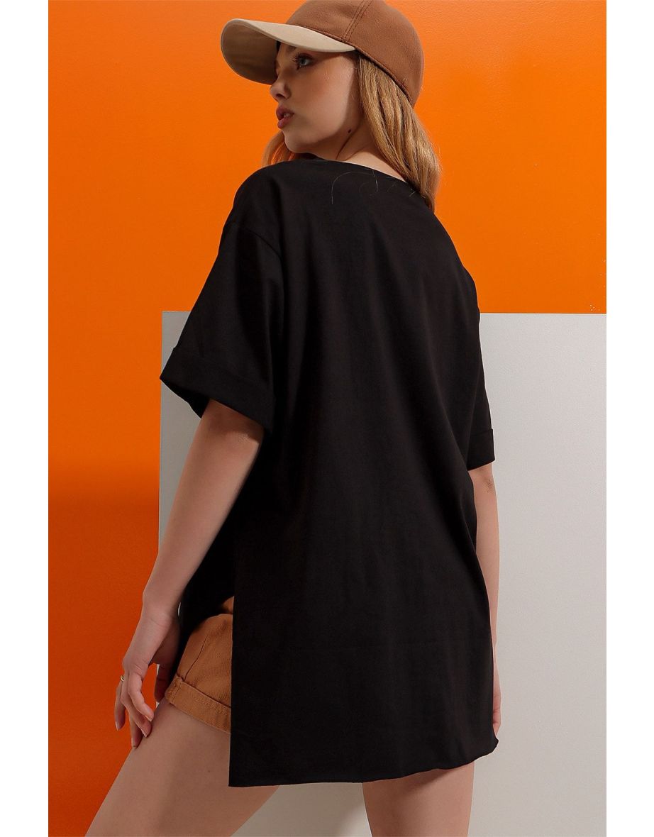 Women's Black Crew Neck Giraffe Embroidered Double Sleeve Laser Cut Oversize T-Shirt - 5