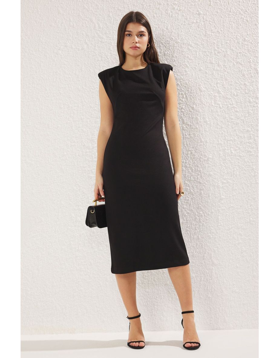 Black Fitted/Body Fitted Padded Stretch Midi Knit Dress