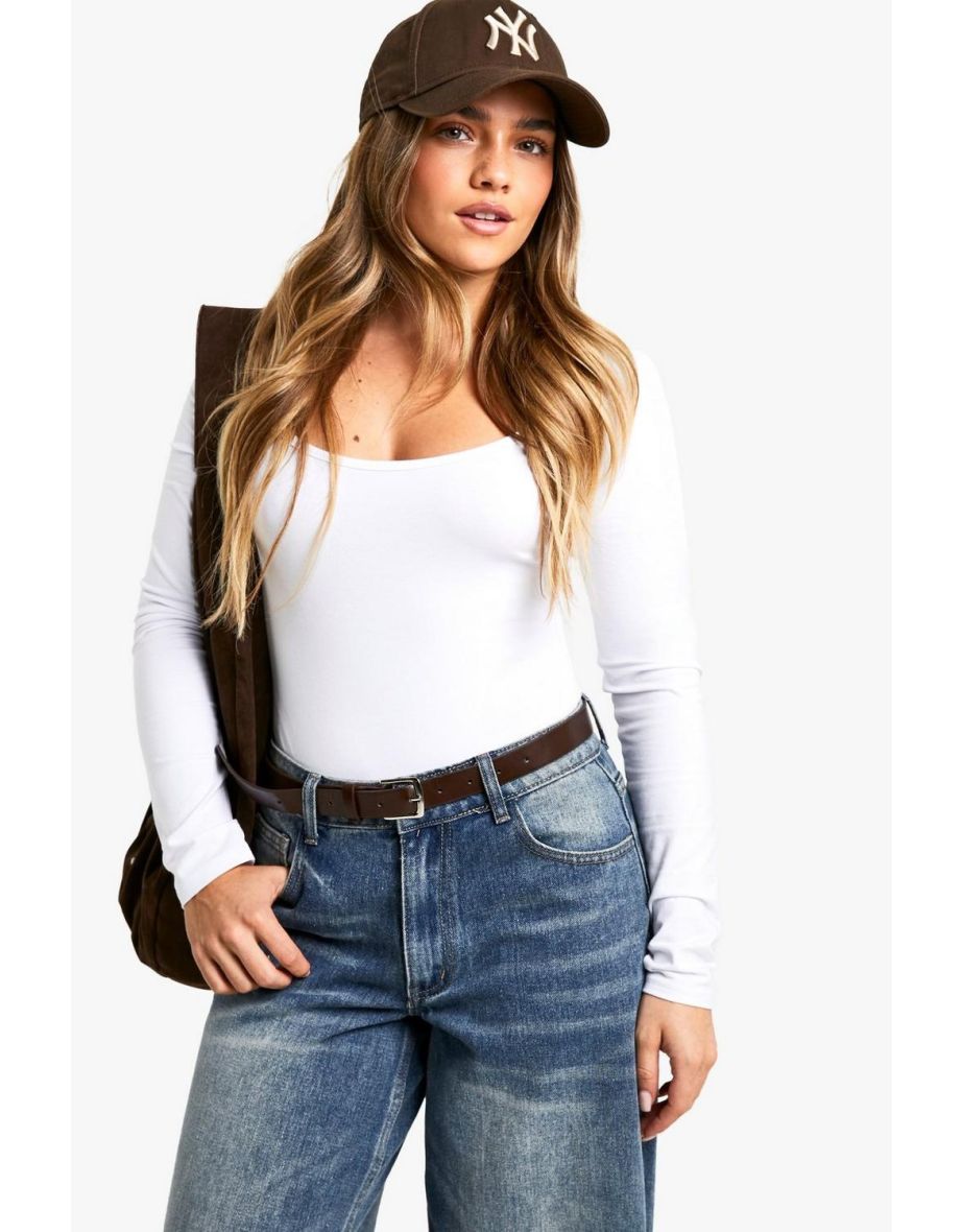 Petite Basic Long Sleeve Scoop Neck Bodysuit - white