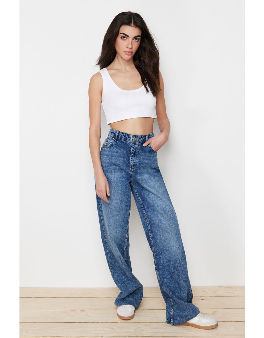 White Strap Crop Ribbed Flexible Knitted Undershirt