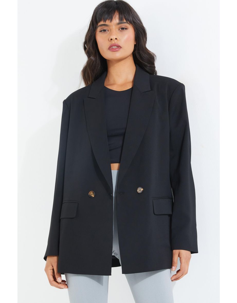 Quiz on sale black coat