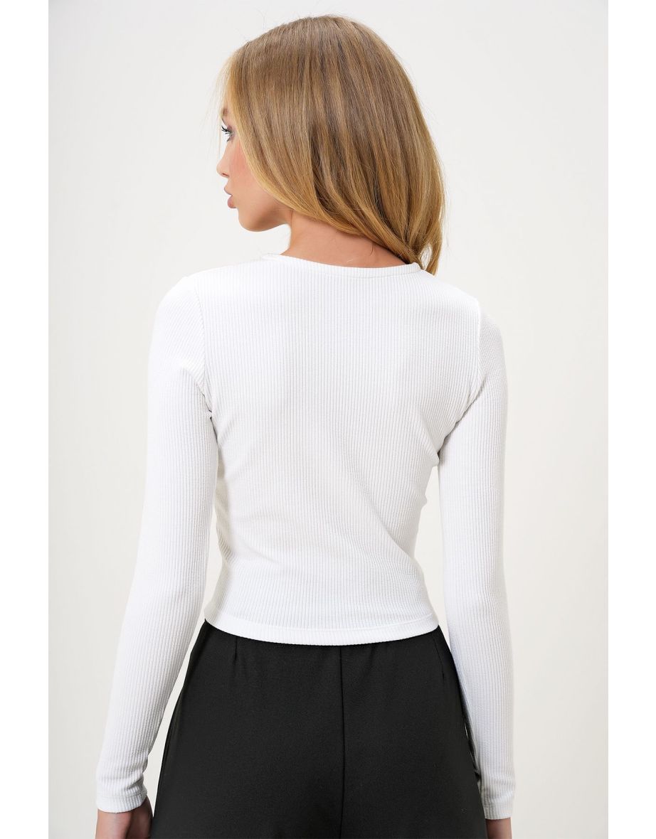Women's White Crew Neck Heart Embroidery Decollete Camisole top - 5