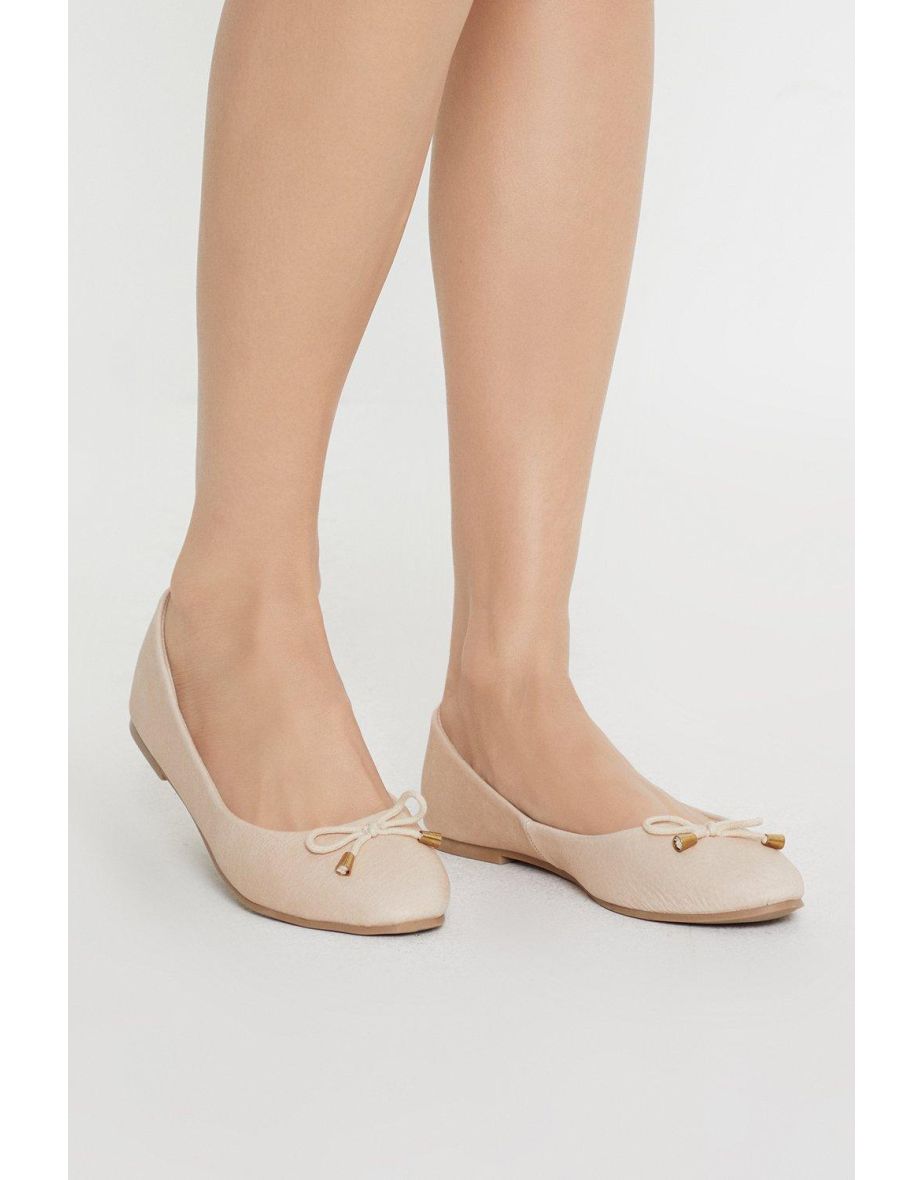 Buy Flats Slip Ons Oasis in Qatar VogaCloset