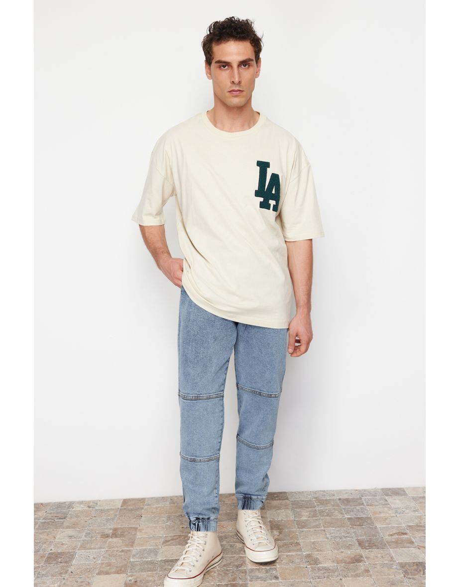 Shop Men s Blue Comfortable Fit Stitch Detail Jogger Jeans Jeans Online in Qatar VogaCloset