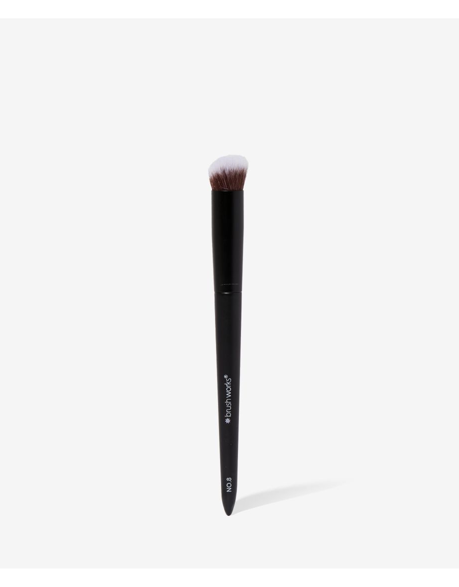 No.8 Precise Angled Concealer Buffing Brush