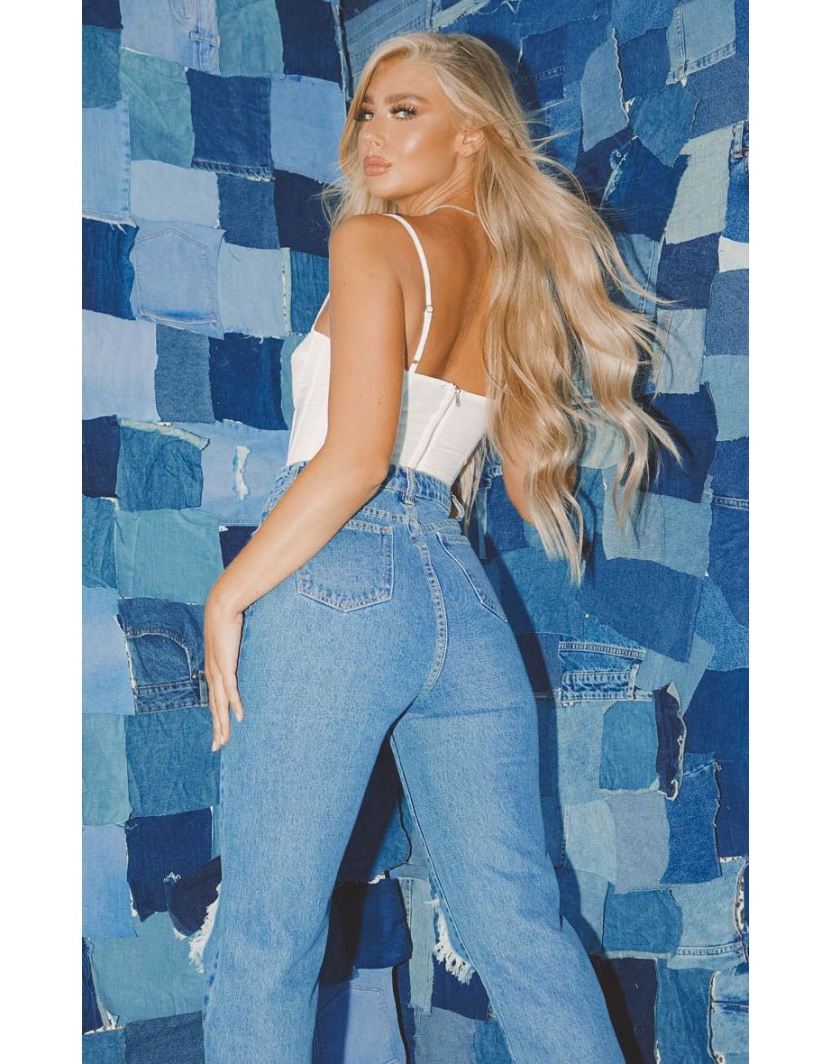 PRETTYLITTLETHING Mid Blue Knee Rip Mom Jean - 4