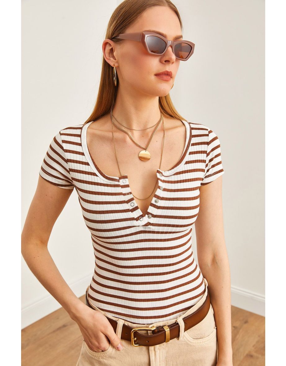 Women's Thick Ribbed Bitter Coffee Snap Camisole Blouse