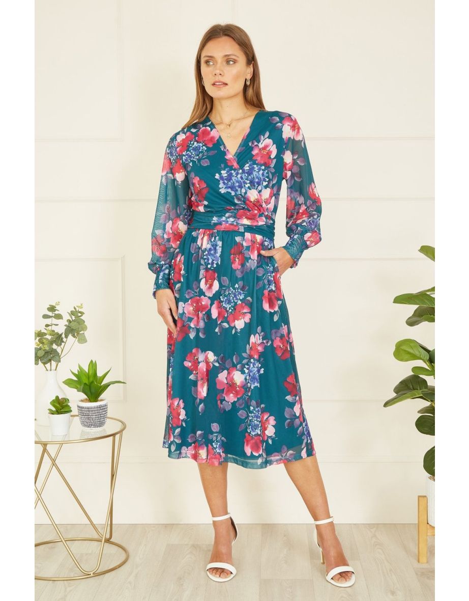 Red cap sleeve pleated midi skater dress deals