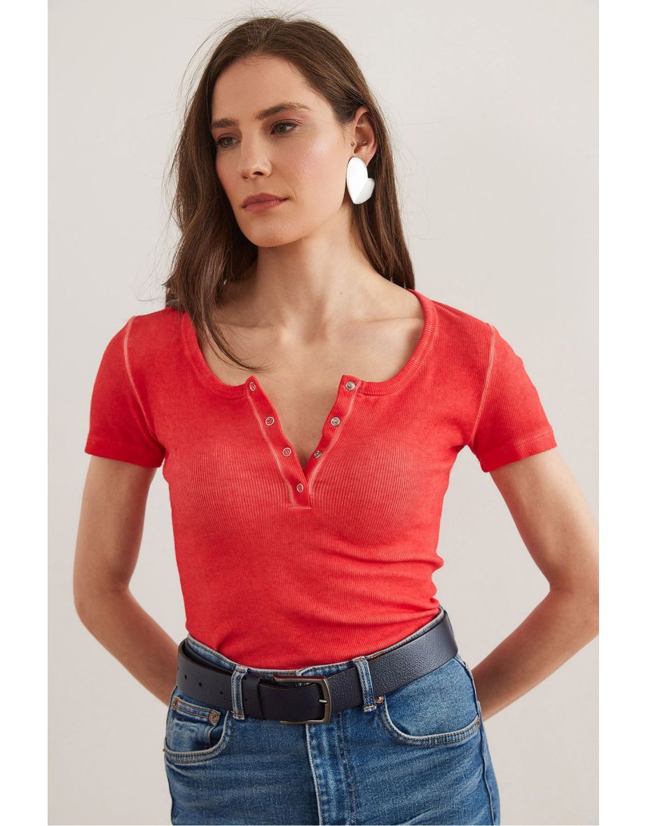 Women's Washed Coral Snap Camisole Blouse - 4