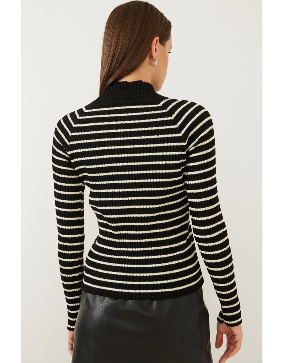Women's Striped Turtleneck Sweater - 6