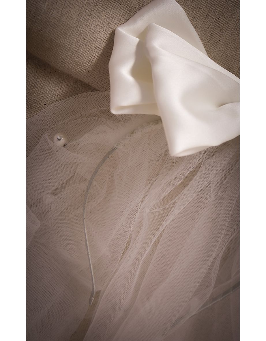 White Satin Bow Pearl Detail Bridal Veil Headband - 2