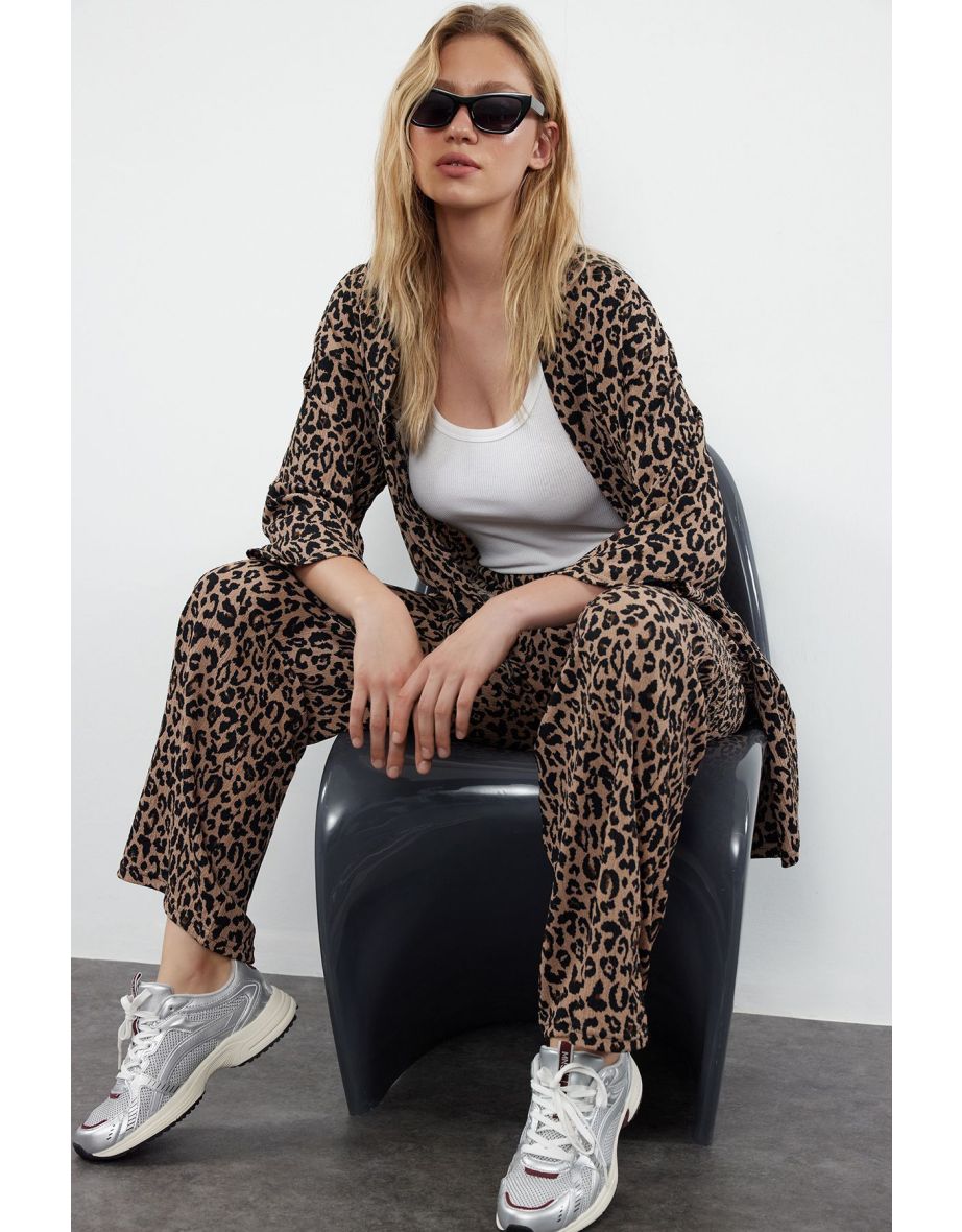 Brown Leopard Printed Relaxed Cut Flexible Kimono Knitted Bottom-Top Set