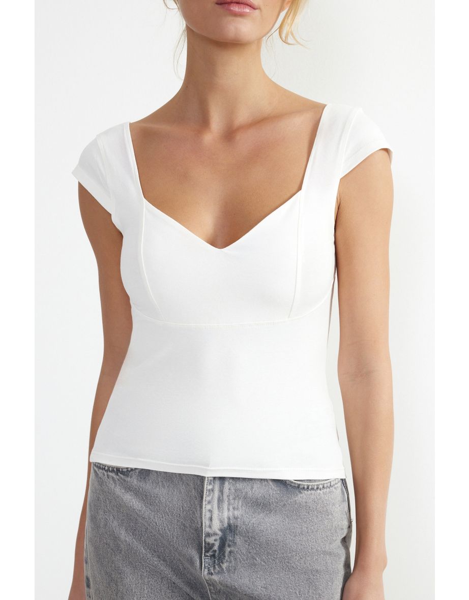 Ecru Sweetheart Neckline Fitted Cotton Stretchy Knitted Blouse - 7
