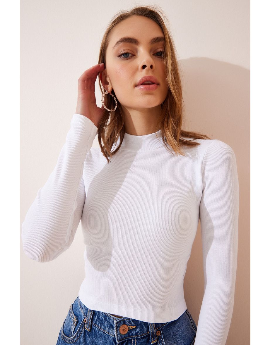 Women's White Corduroy Turtleneck Crop Knitted Blouse