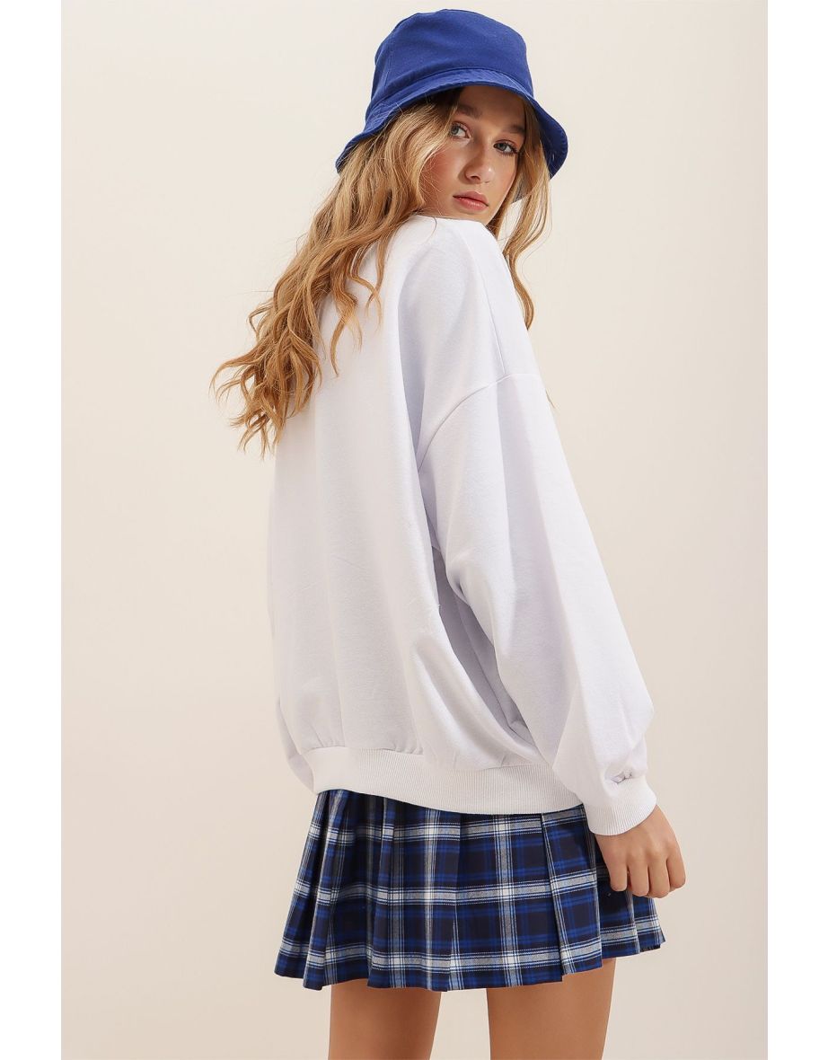 Women's White Crew Neck Oversize Basic Sweatshirt - 5