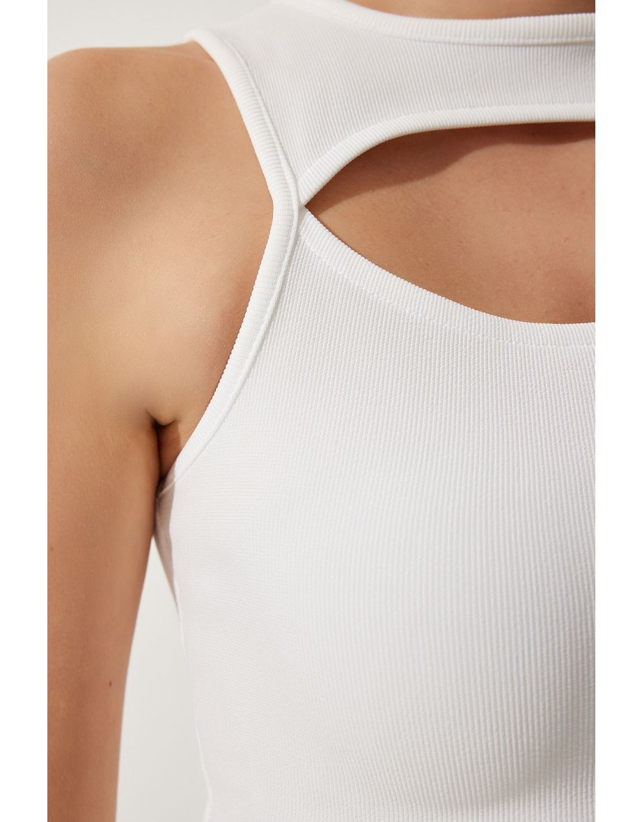 Women's White Cut Out Detailed Ribbed Crop Knitted Blouse - 4