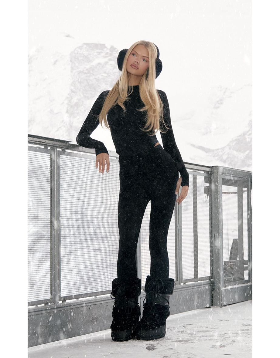 PRETTYLITTLETHING SKI Black Seamless Contrast Rib Bodysuit And Legging Set