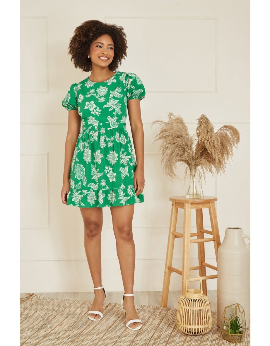 Shop Mela Green Floral Print Skater Dress With Back Tie Online in Bahrain VogaCloset