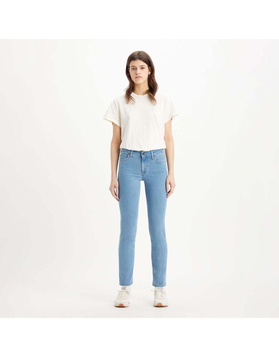 Shop Women s Levis 712 Slim Snatched Jeans in Blue Online in Qatar VogaCloset