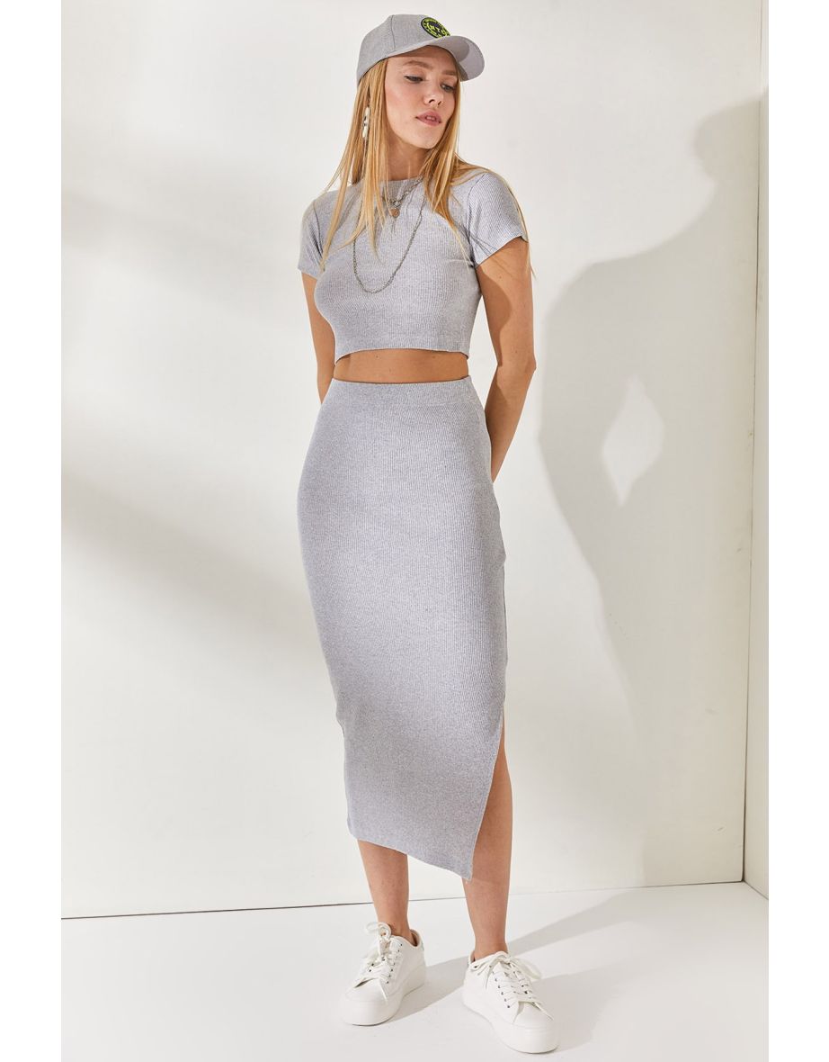 Gray Short Sleeves Slit and Lycra Suit