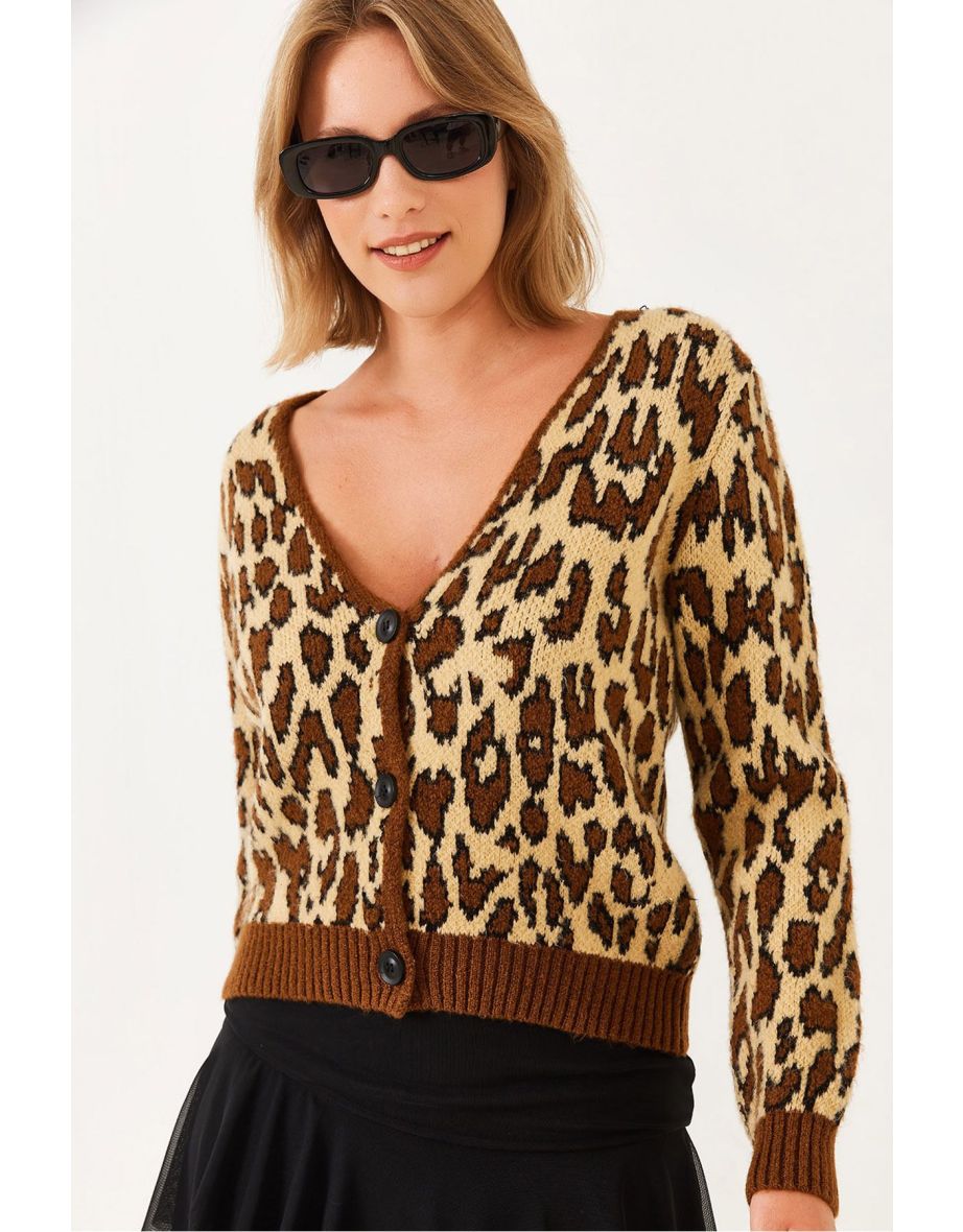 Women's V-Neck Leopard Patterned Three-Button Knitwear Cardigan
