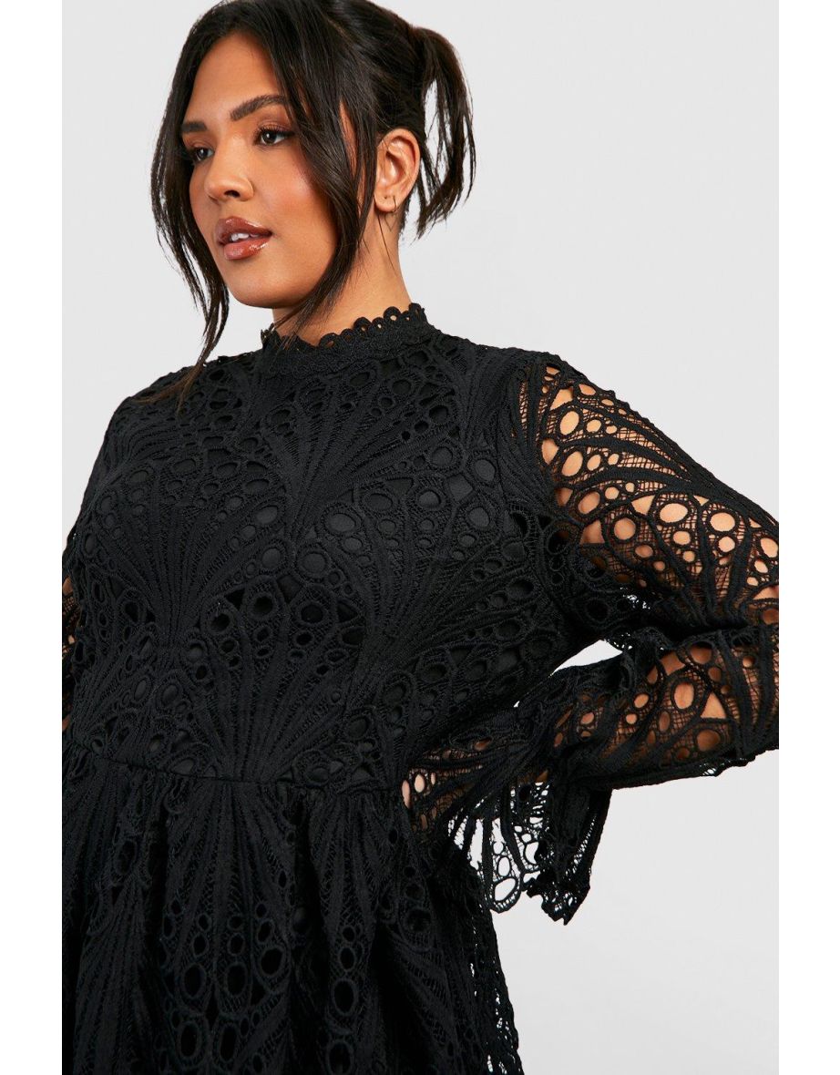 Plus Flared Sleeve Lace Skater Dress - black - 3