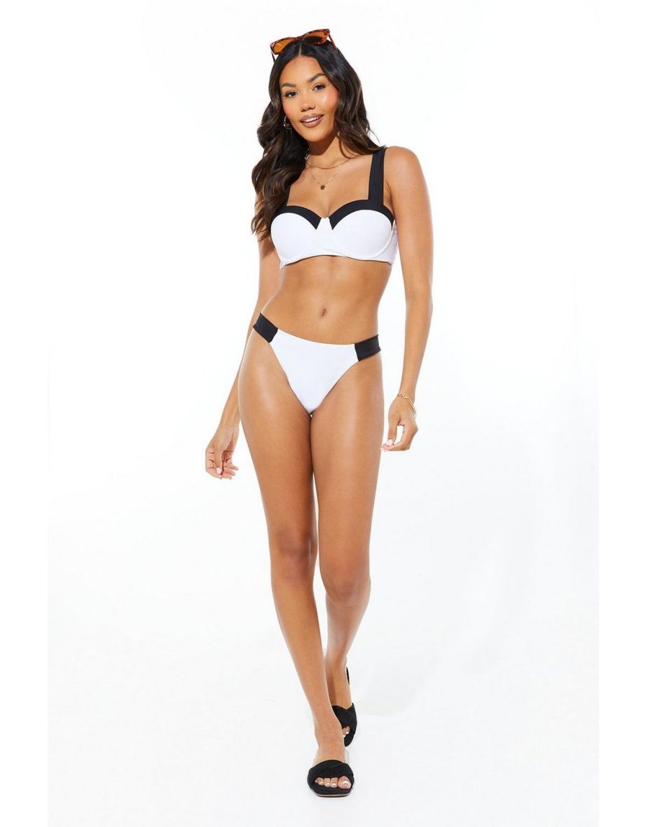 Contrast Moulded Bikini Top