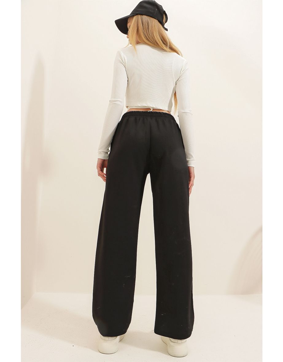 Sweatpants - Black - Relaxed - 5