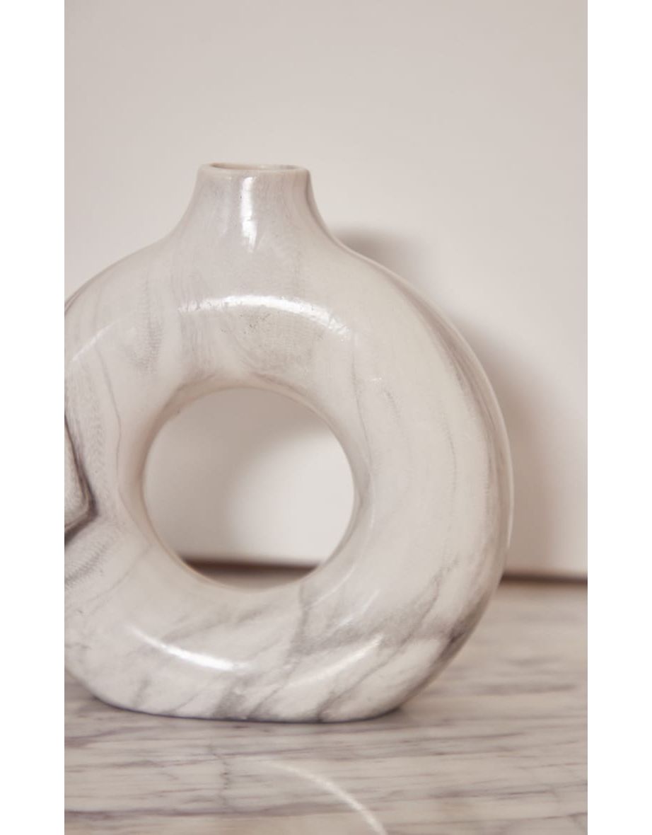 Marbled Donut selling Vase