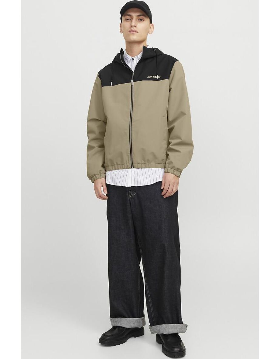 Lightweight Hooded Jacket