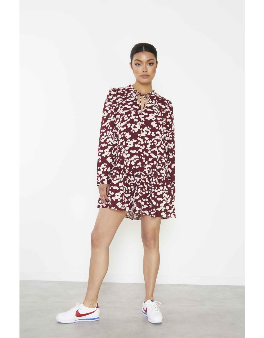 Glamorous Burgundy Cream Abstract Mini Dress with Ruffle Hem and Long Sleeves