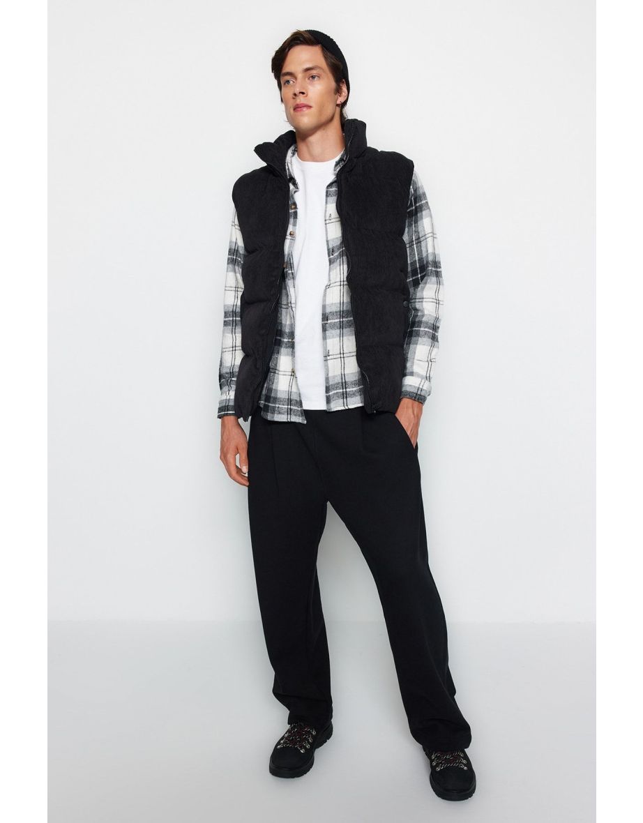 Black Regular Fit Velvet Vest