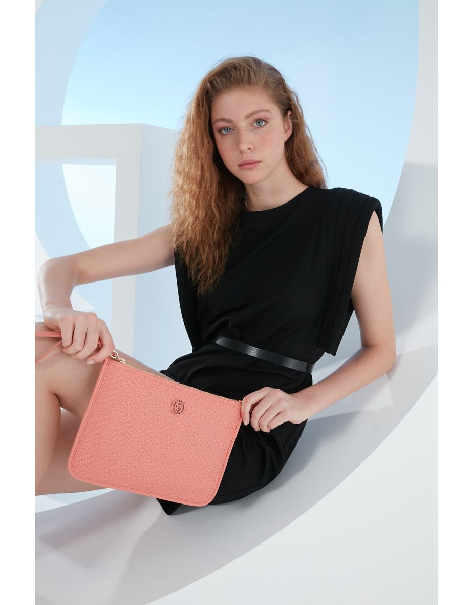 Shop Straw Coral Women s Clutch Bag Online in Iraq VogaCloset